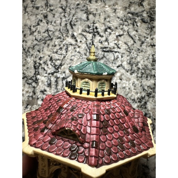 Lemax Gilded Gazebo 2005 - Retired - Picture 9 of 10